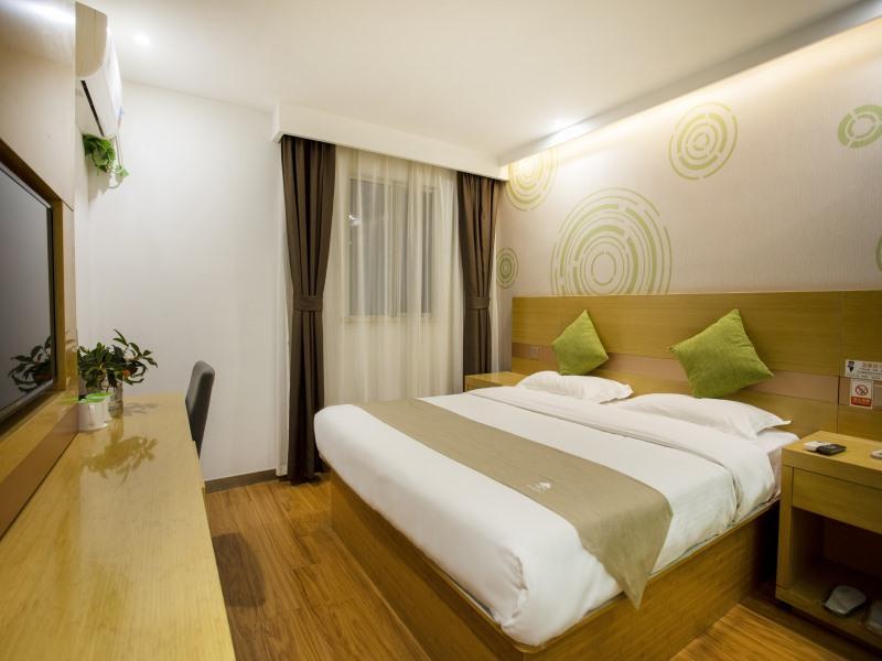 Hotel Greentree Minhang District Jiangyue Road Ent Hospital Express 3*