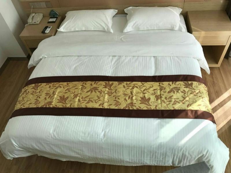 Greentree Minhang District Jiangyue Road Ent Hospital Express 3*
